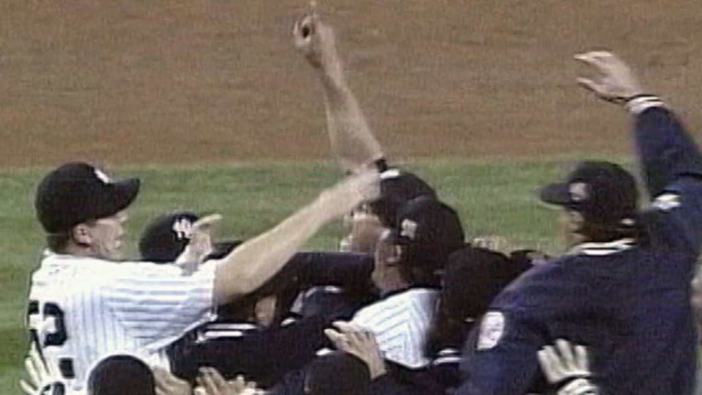 Yankees win 23rd World Series in 6 games | 10/26/1996 | MLB.com