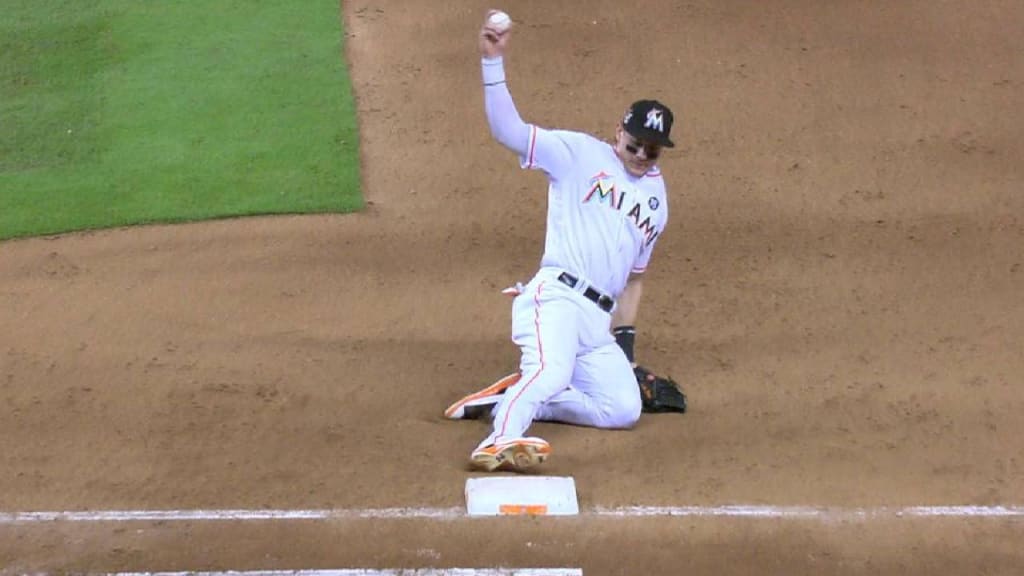 Turner, Trea vs Nicolino, Justin - OUT