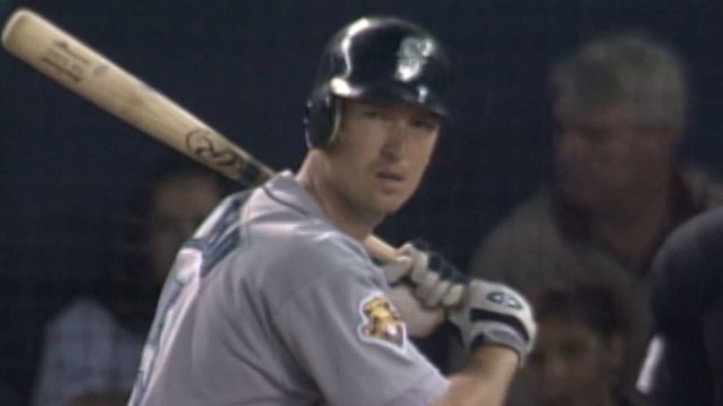MLB on X: Happy birthday to professional hitter and professional fielder John  Olerud, who turns 45 today.  / X
