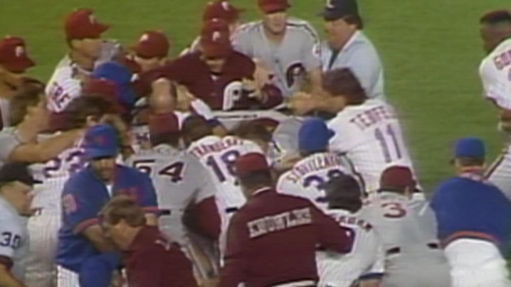 Benches clear as angry Dodgers smack Phillies in Game 3, 7-2 – New