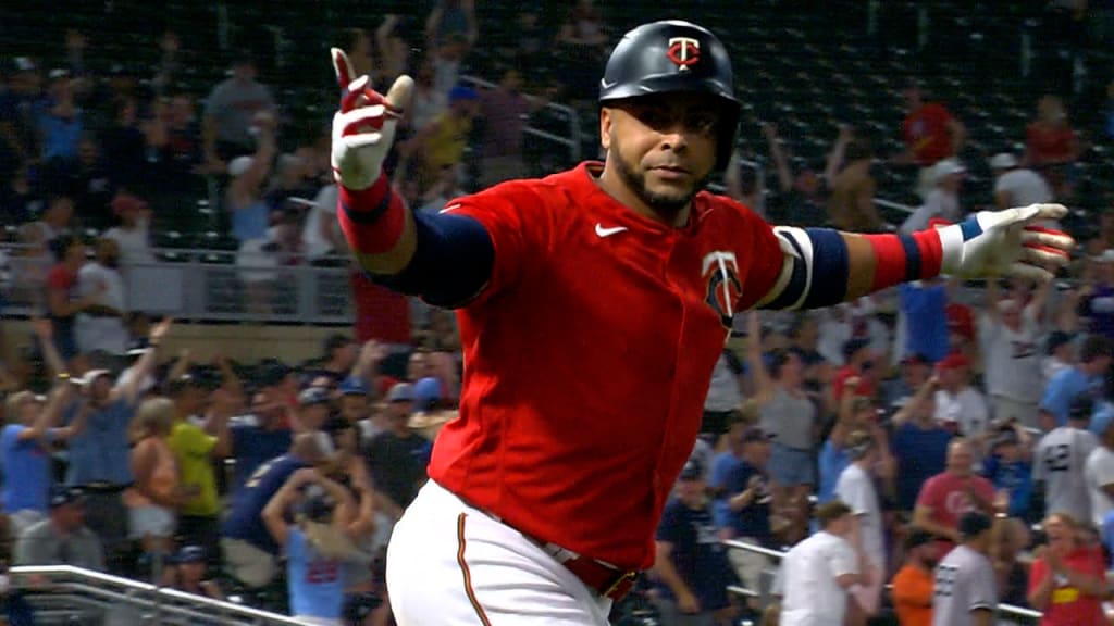 Nelson Cruz walks it off, 06/10/2021