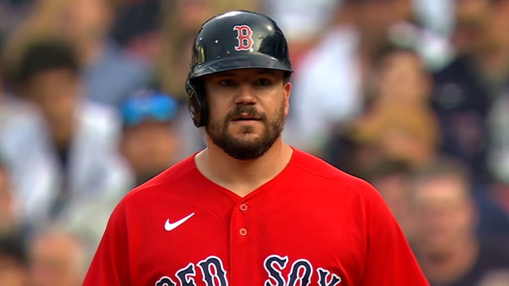 Kyle Schwarber powers the Red Sox