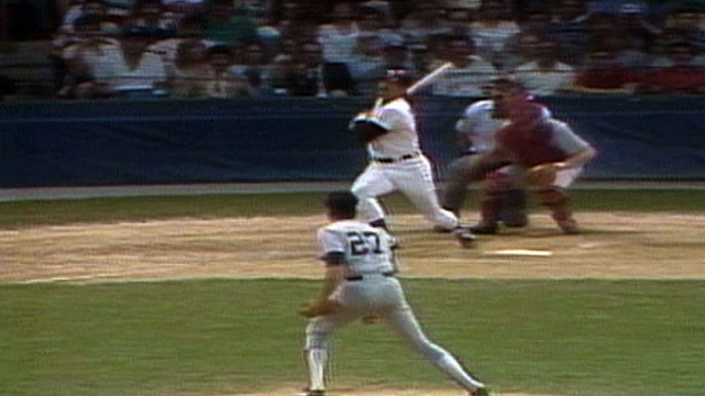 Gibson's homer clears roof, 06/14/1983