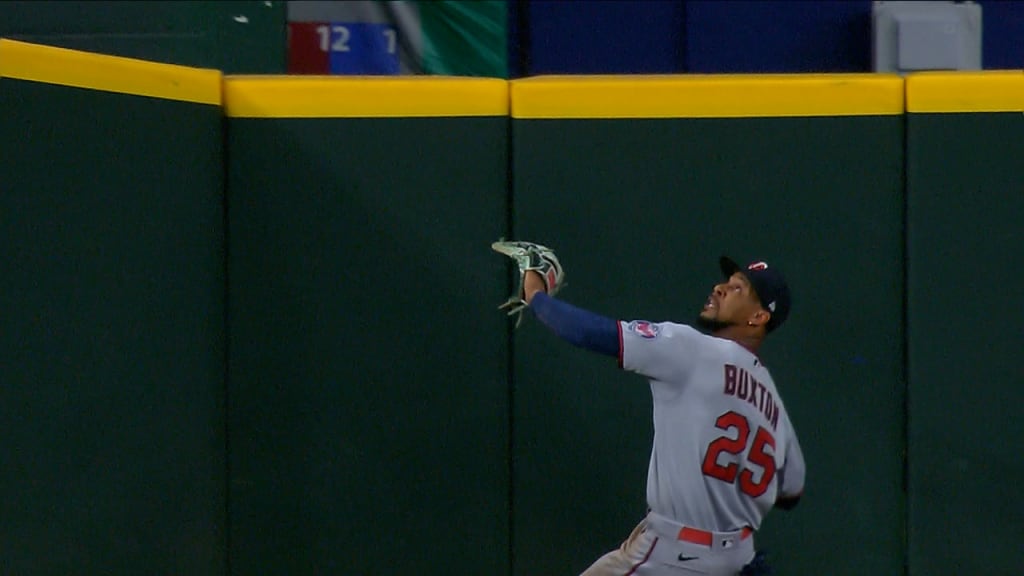 Watch: Byron Buxton leaps for an unbelievable catch