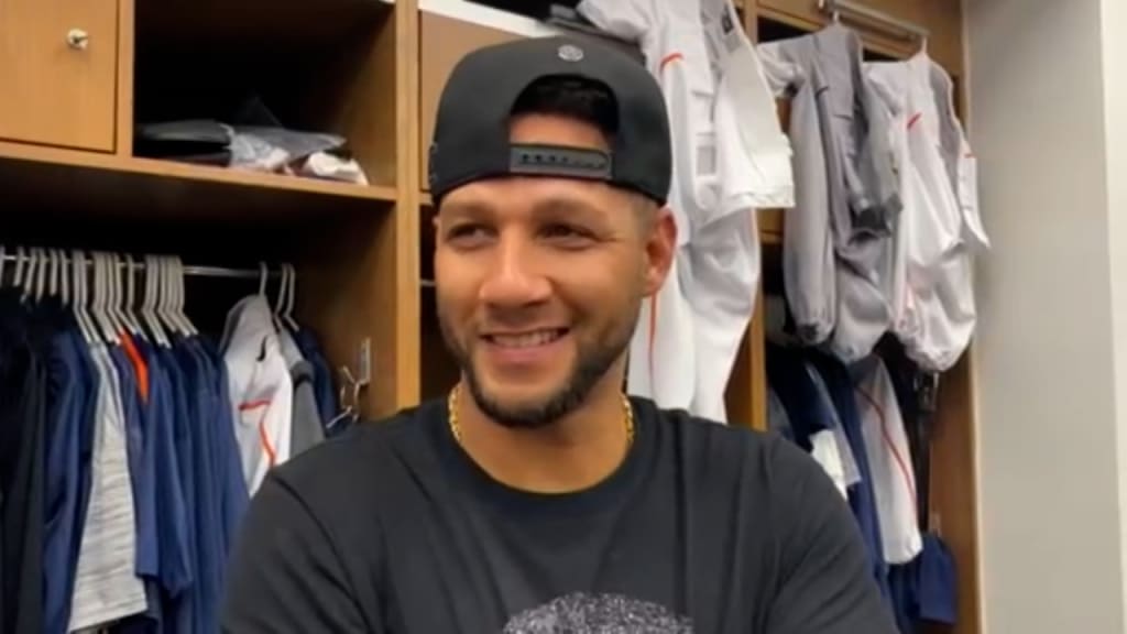 Yuli Gurriel reacts to his slam