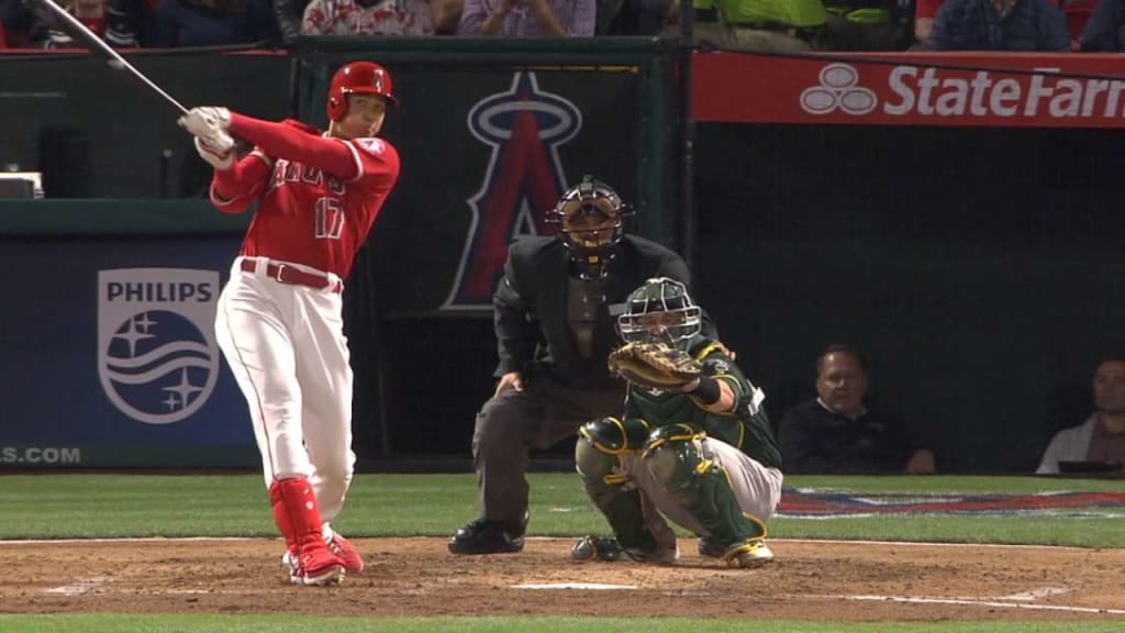 Ohtani wins the AL Rookie of the Year Award | 11/12/2018 | Los