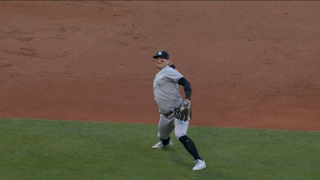 Josh Donaldson s barehanded play
