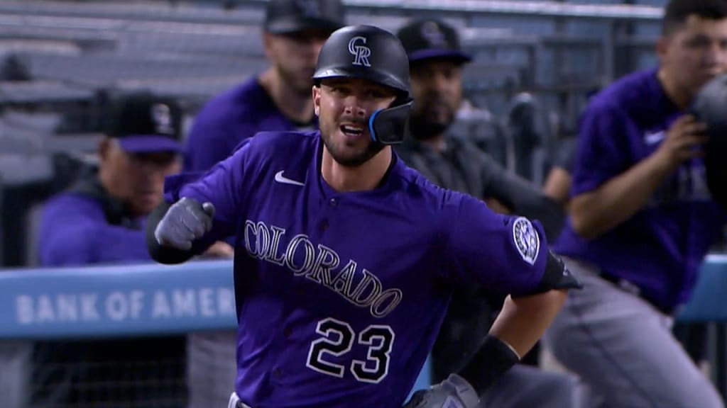 Kris Bryant homers for first time with Rockies to snap career