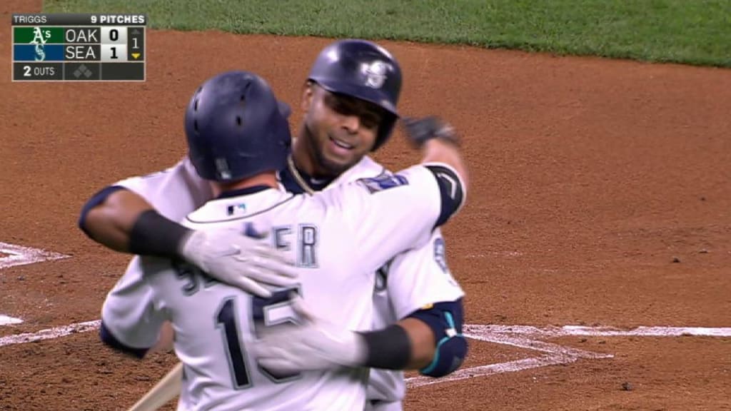 CRUZ MISSILE!! Nelson Cruz hits FIRST home run in Padres uniform