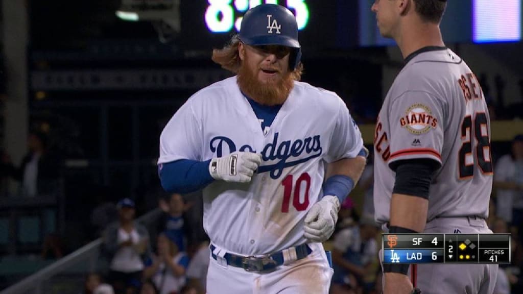 Dodgers: Justin Turner hamstring injury kills rally in hideous way