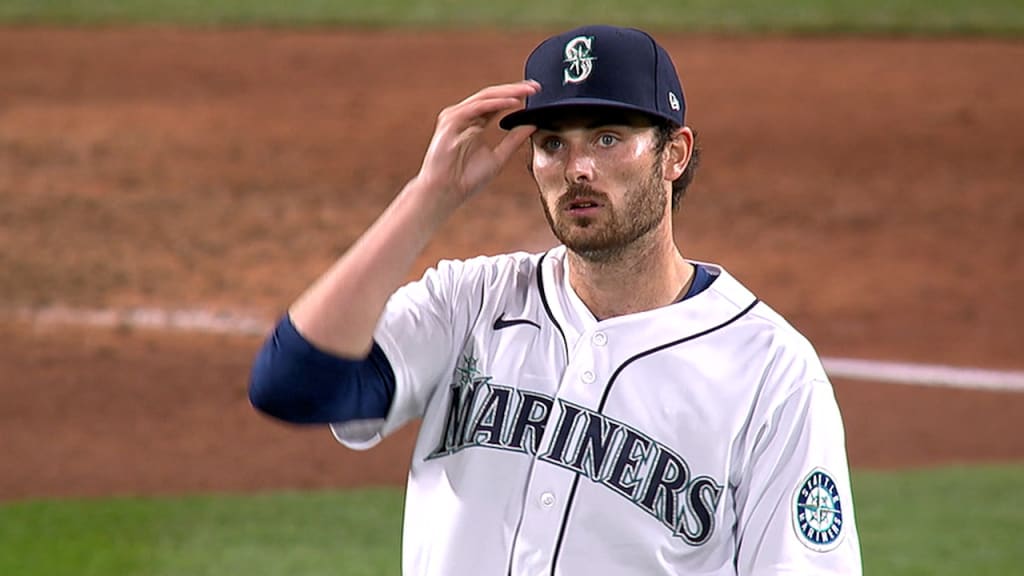 Wyatt Mills makes MLB debut