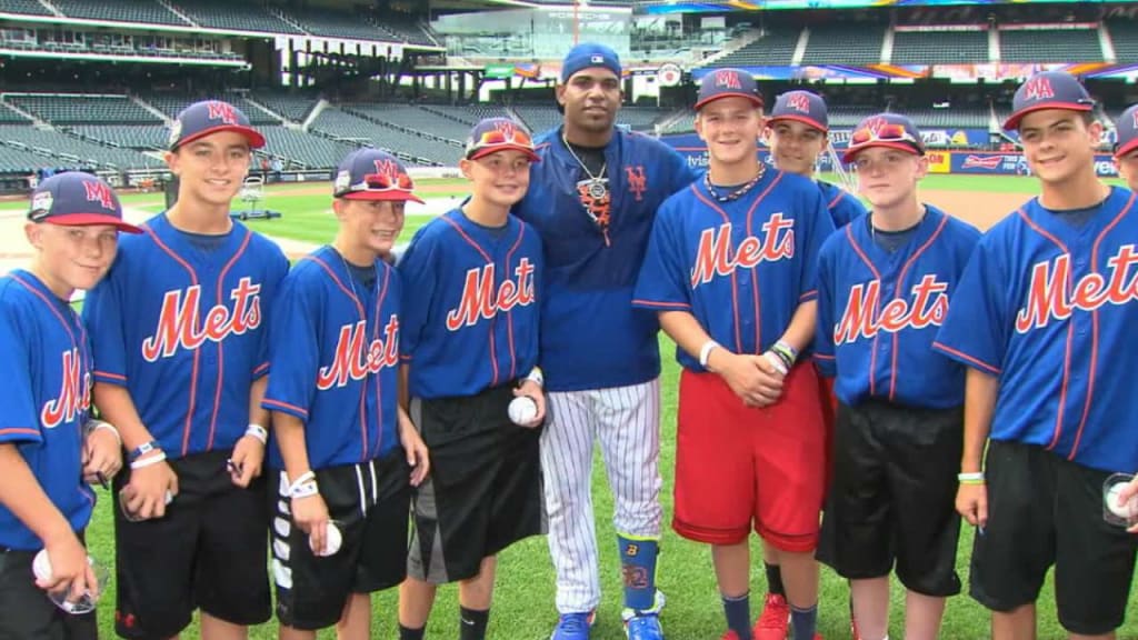 Baseball Reaches Out to the Next Generation on Their Own Turf - The New  York Times