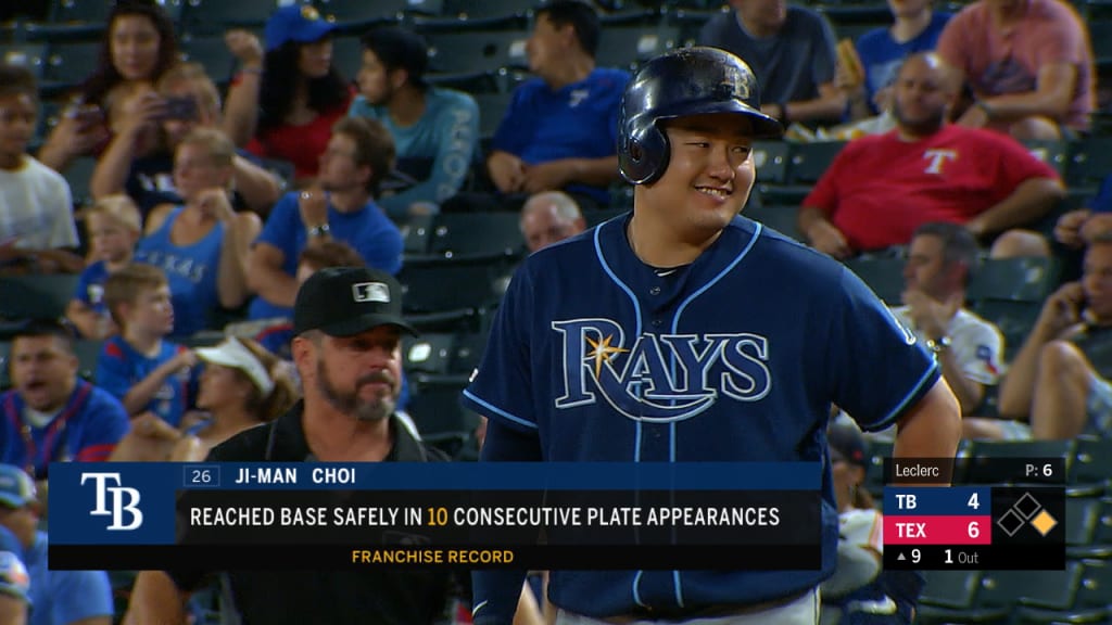 Choi sets team record on walk