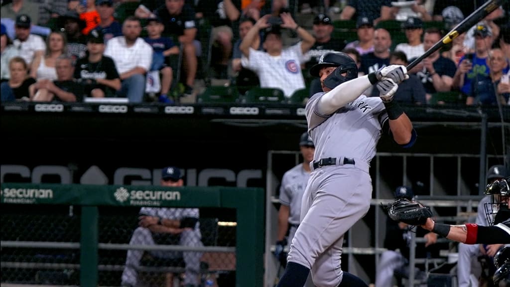 Aaron Judge's no-doubter solo home run extends the lead over the White Sox 7-4 in the top of the seventh