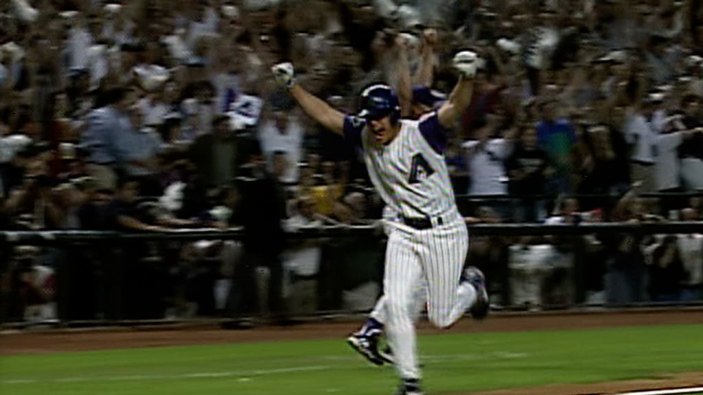 2001 WS Game 7: Luis Gonzalez gives the D-backs the World Series title 