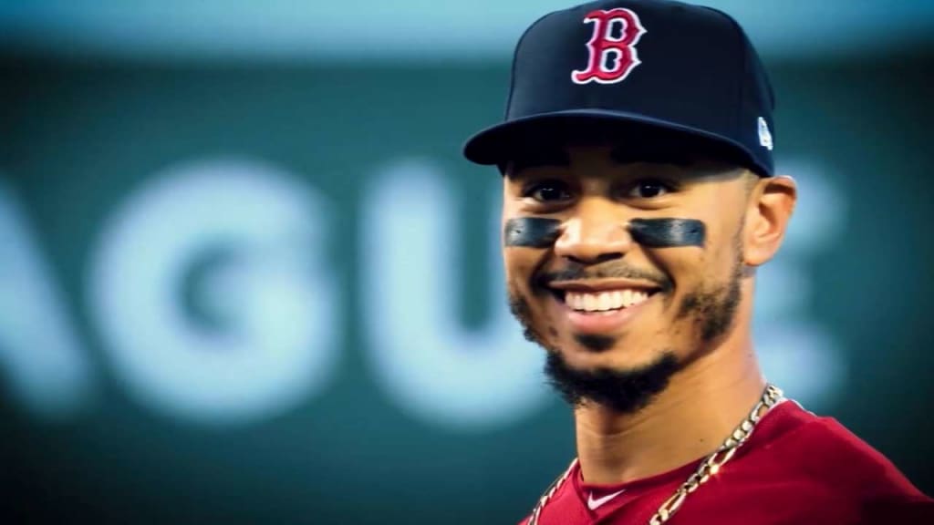 Mookie Betts wins 2018 Heart & Hustle Award