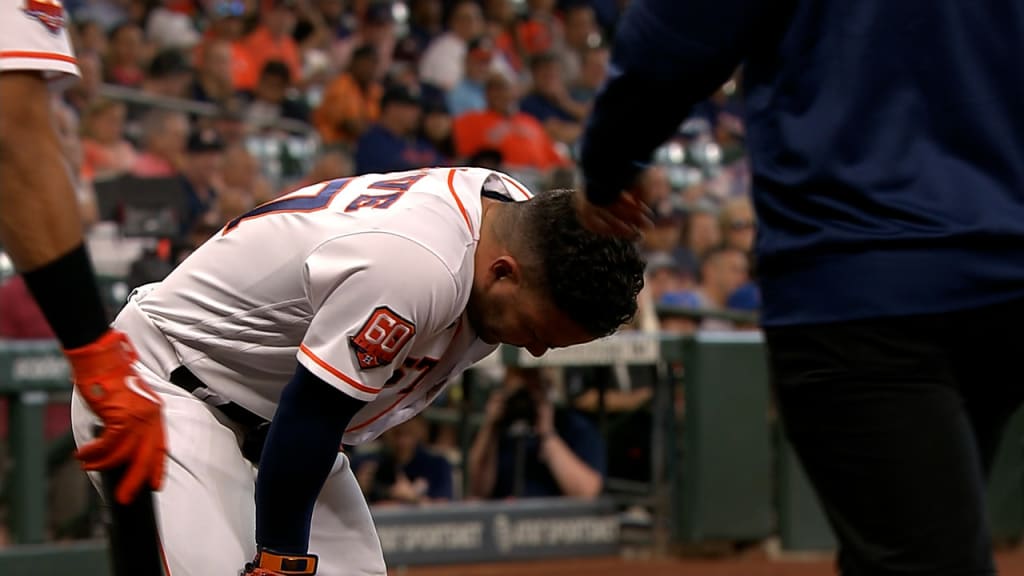 Jose Altuve leaves with injury, 05/04/2022