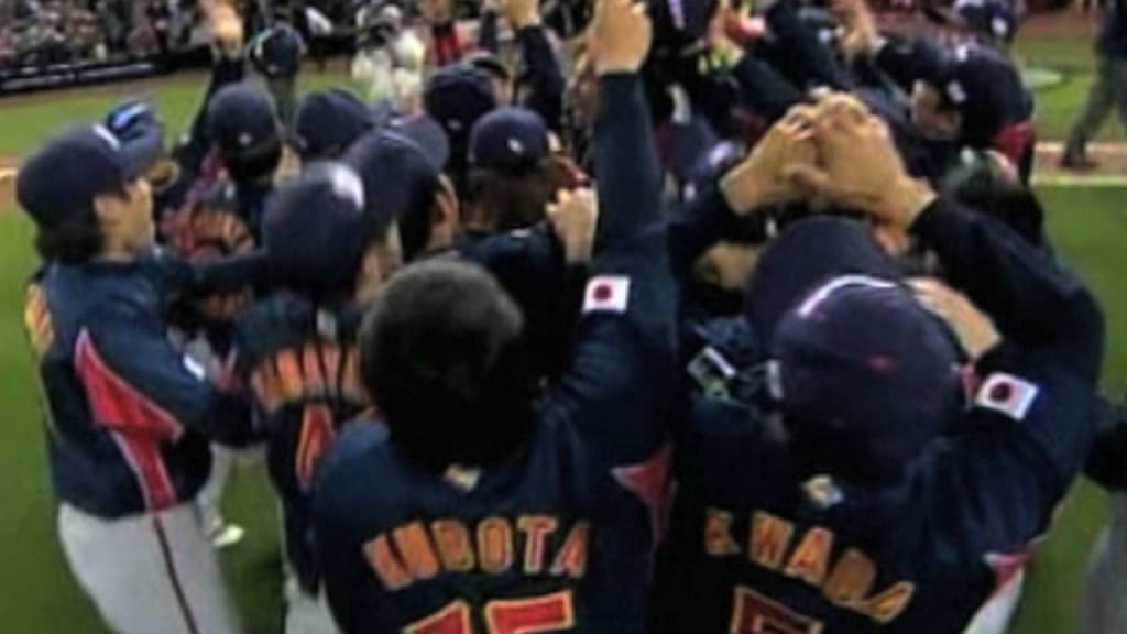 JPN@CUB: Otsuka records the final out in 2006 WBC | 03/20/2006
