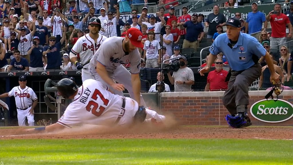 Braves Walk Off Wild Pitch Overturned 07 04 21 Atlanta Braves