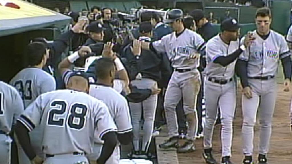 2000 ALDS Gm5: Yanks score six in top of the 1st | 08/10/2000