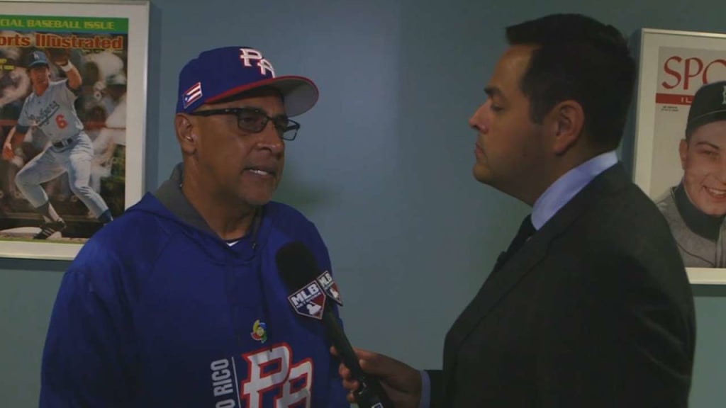 El Paso Chihuahuas manager Rod Barajas gestures before the start