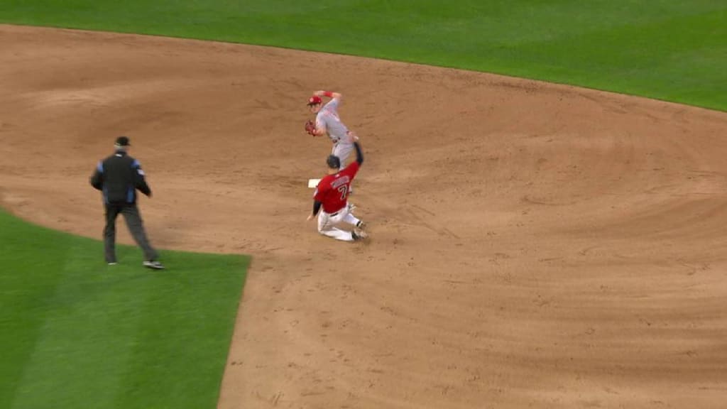 Shackelford induces double play