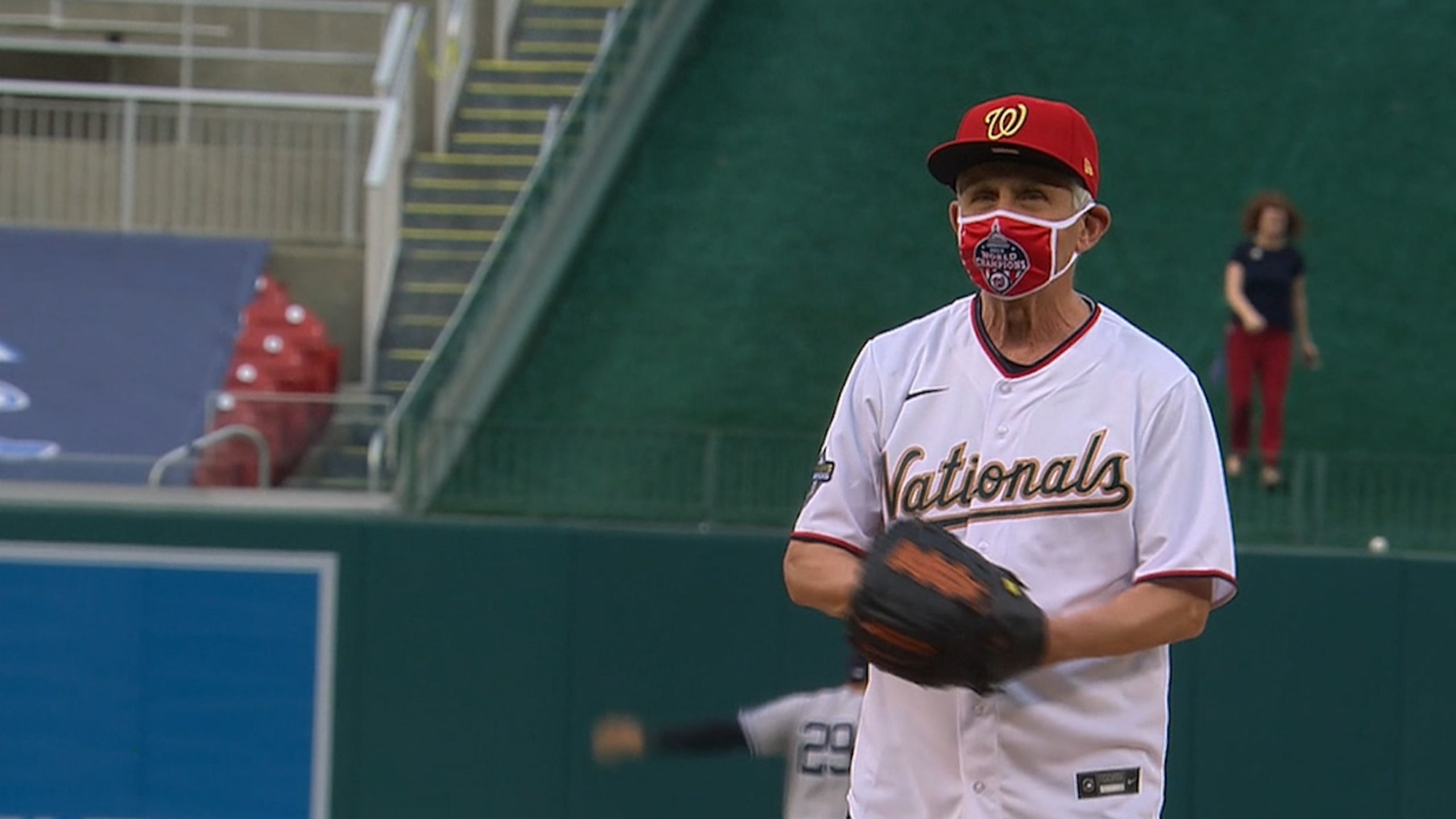 Mlb オープニング ナイトのヤンキース ナッツ戦はまさかの6回降雨コールドで終結