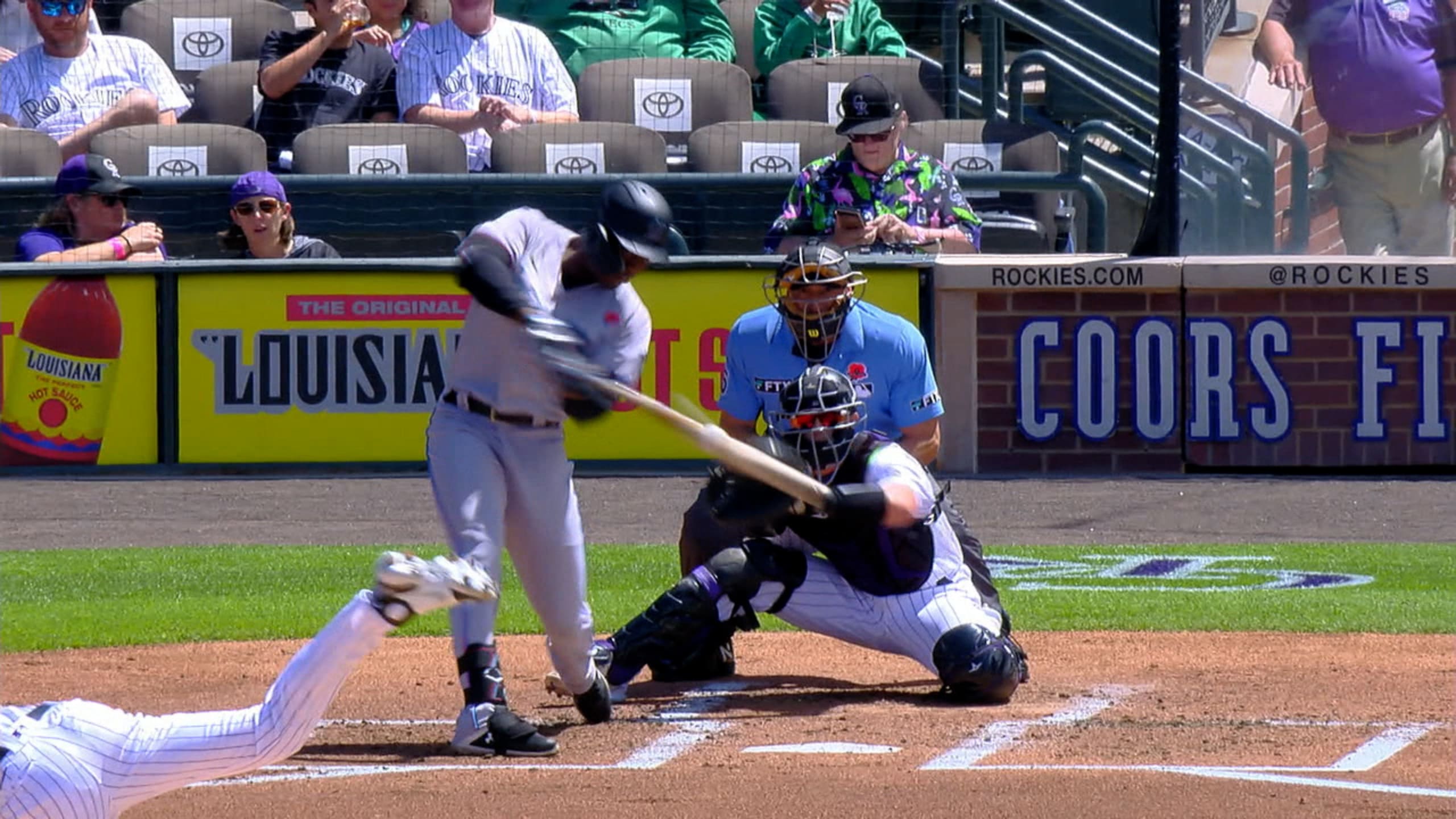 Cabrera fans 10 in 6 innings, Sánchez homers in Marlins' 4-0 win over A's