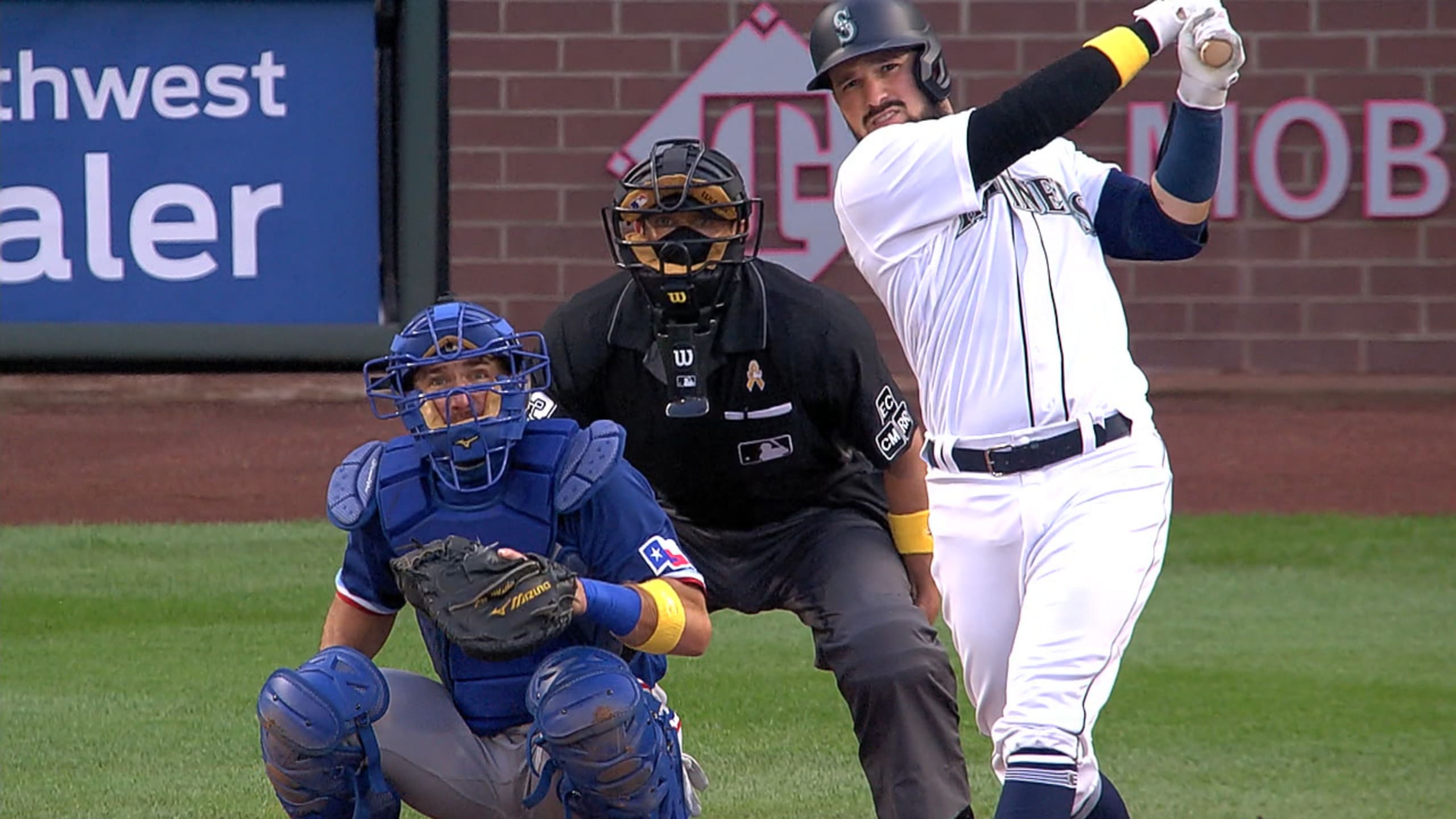 Luis Torrens' first career hit