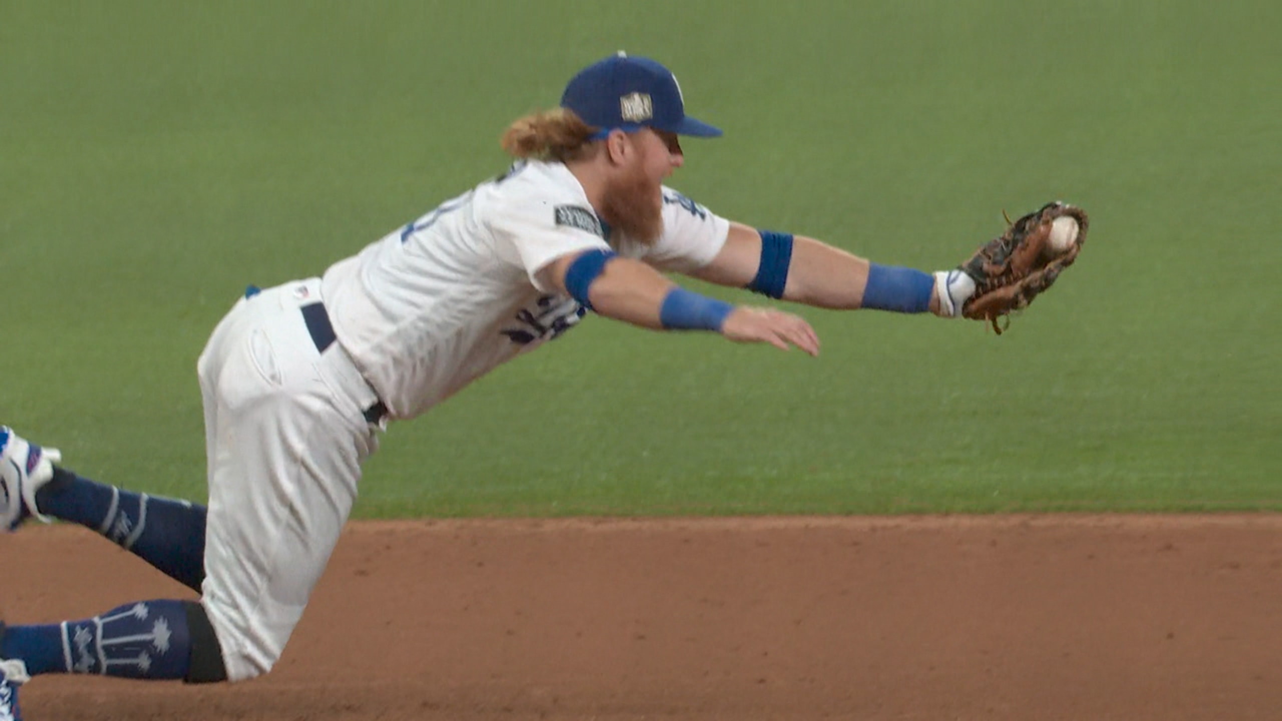 Justin Turner wins Dodgers' Roy Campanella Award for 3rd time