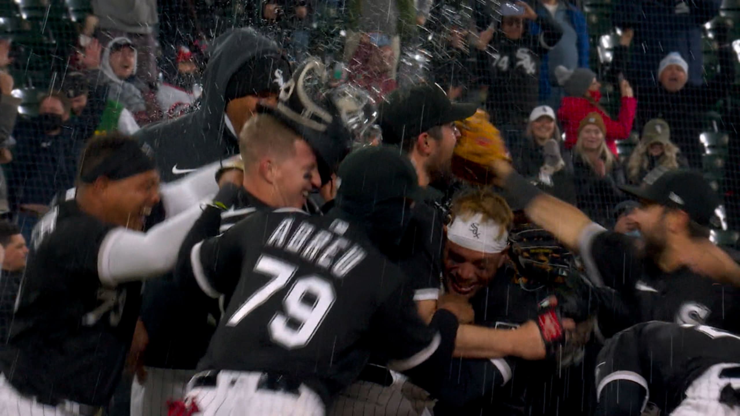 White Sox lefty Carlos Rodón throws no-hitter vs. Cleveland after losing  perfect game in ninth inning 