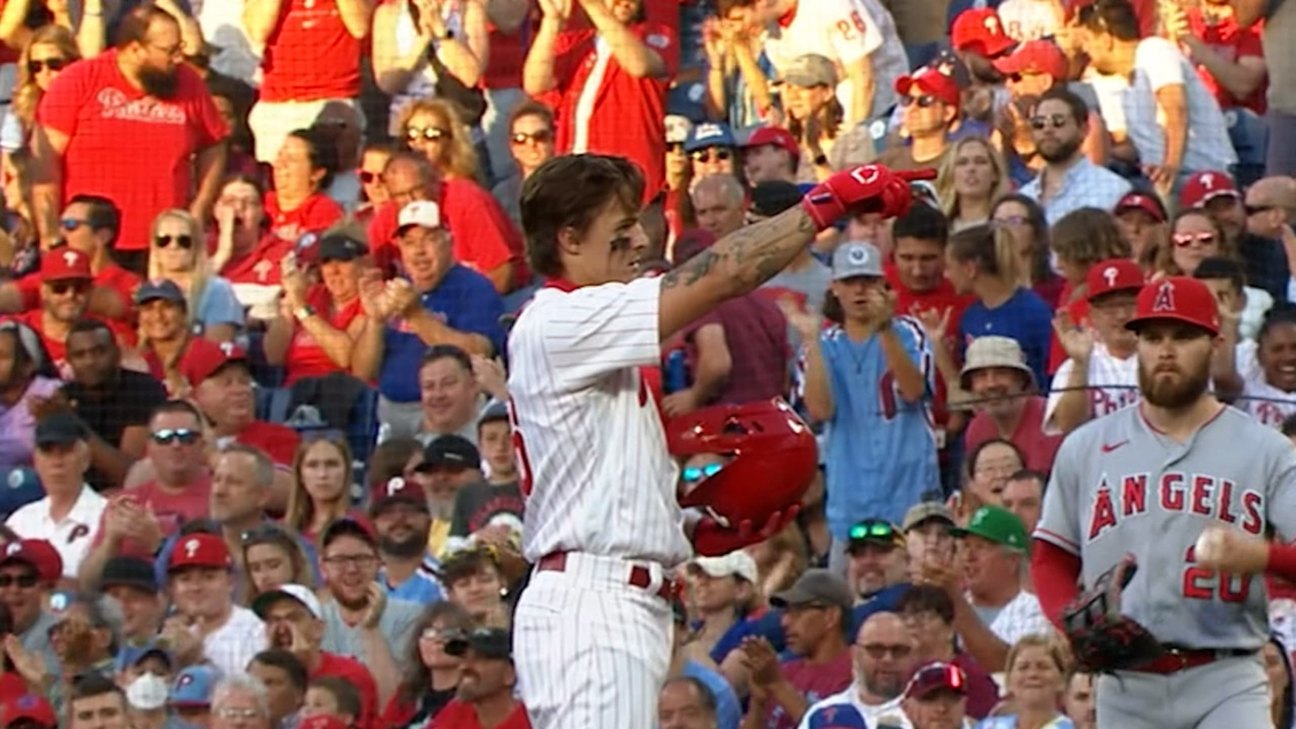Phillies score five in the 1st