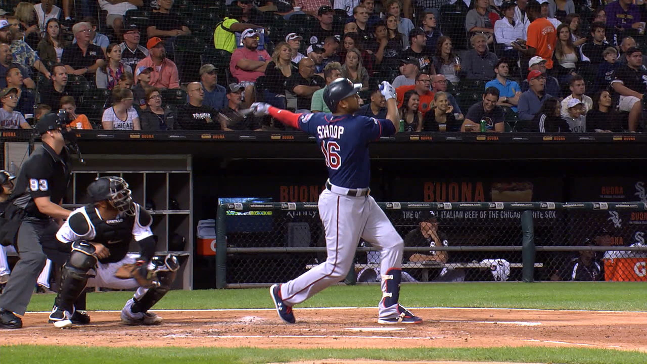 Twins stay hot, sweep White Sox