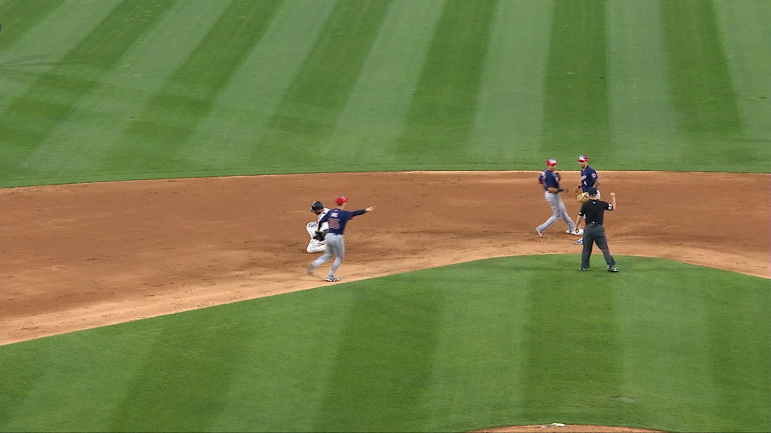 A gem of a play by Gio Urshela 🔥 #mlb #baseball