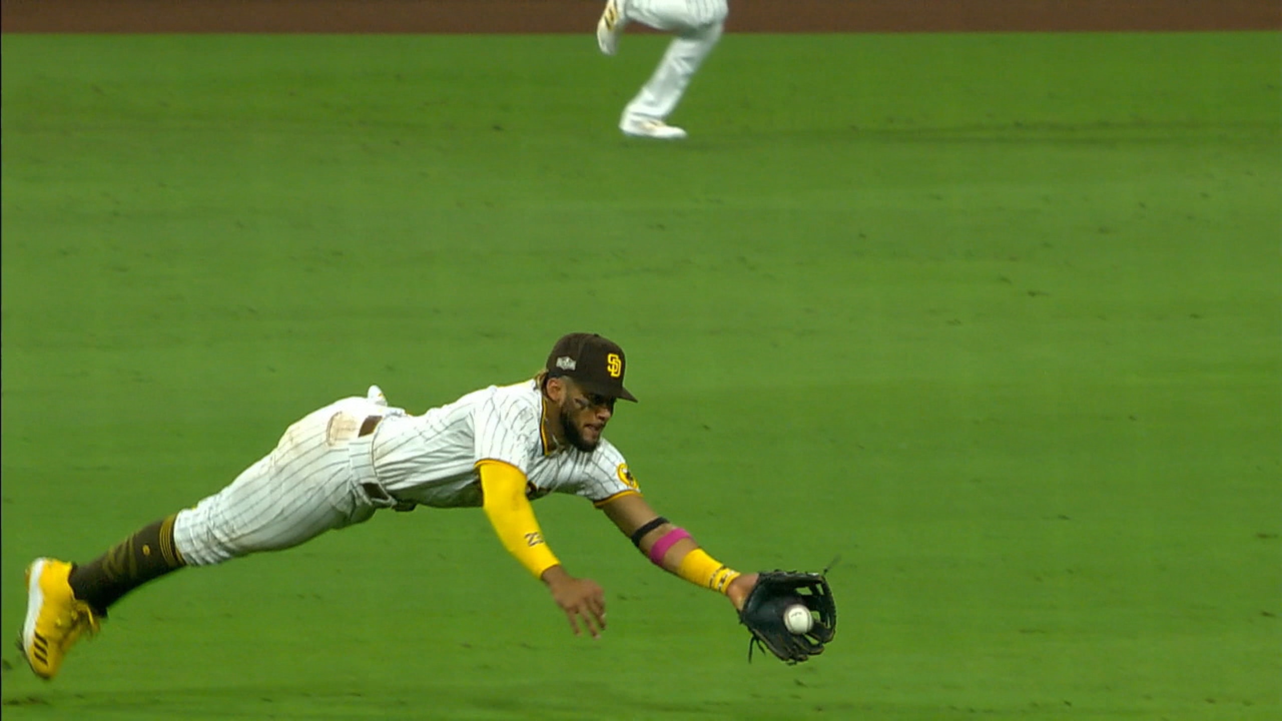 Fernando Tatis Jr.'s diving catch
