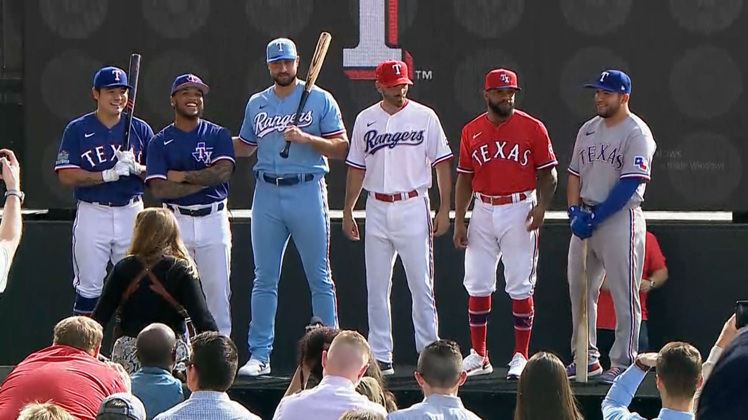 Rangers unveil new uniforms