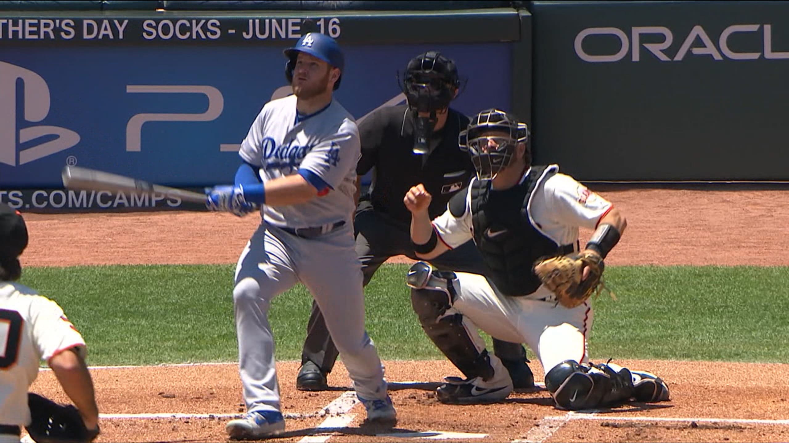 Dodgers' Max Muncy literally pummeled Madison Bumgarner out of a job