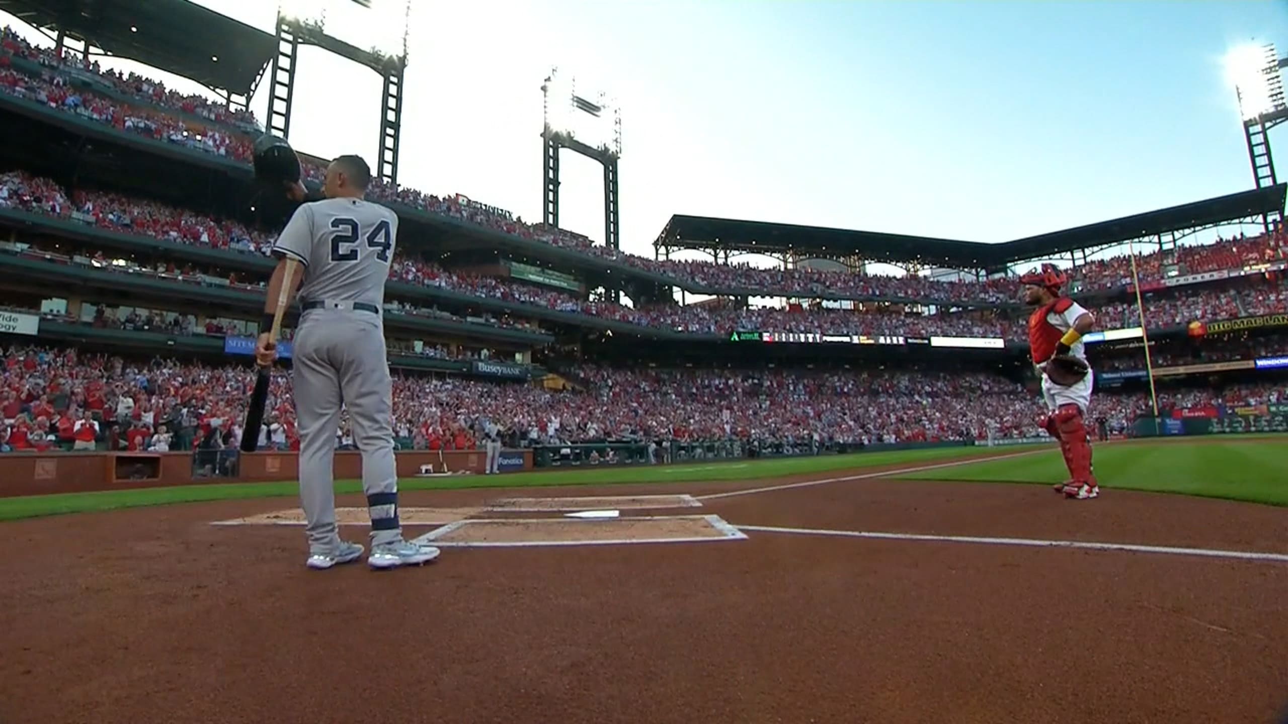 Yankees' Matt Carpenter suffers left foot fracture vs Mariners