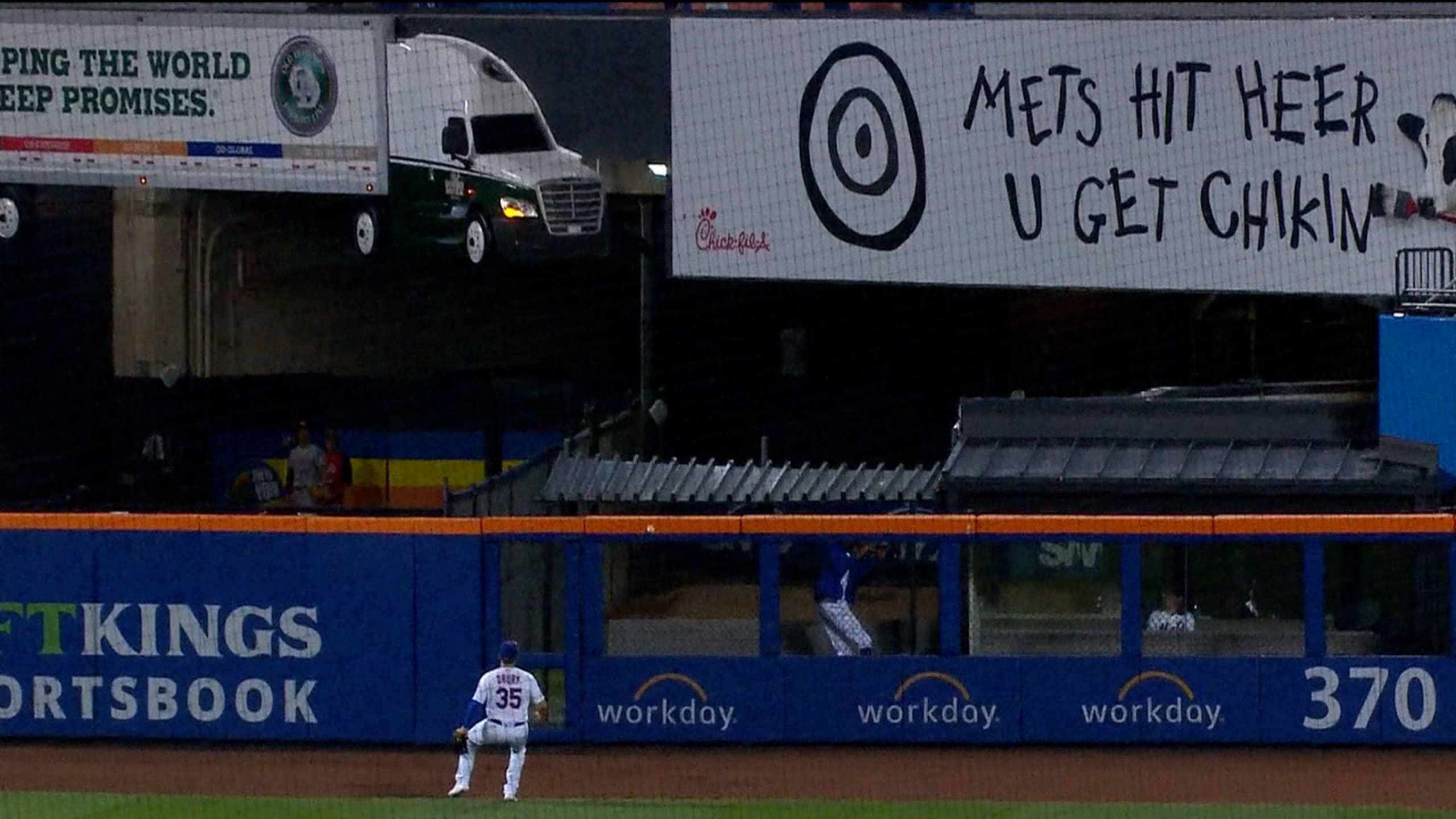 Votto homers in 7th straight game, Reds beat Mets 6-2