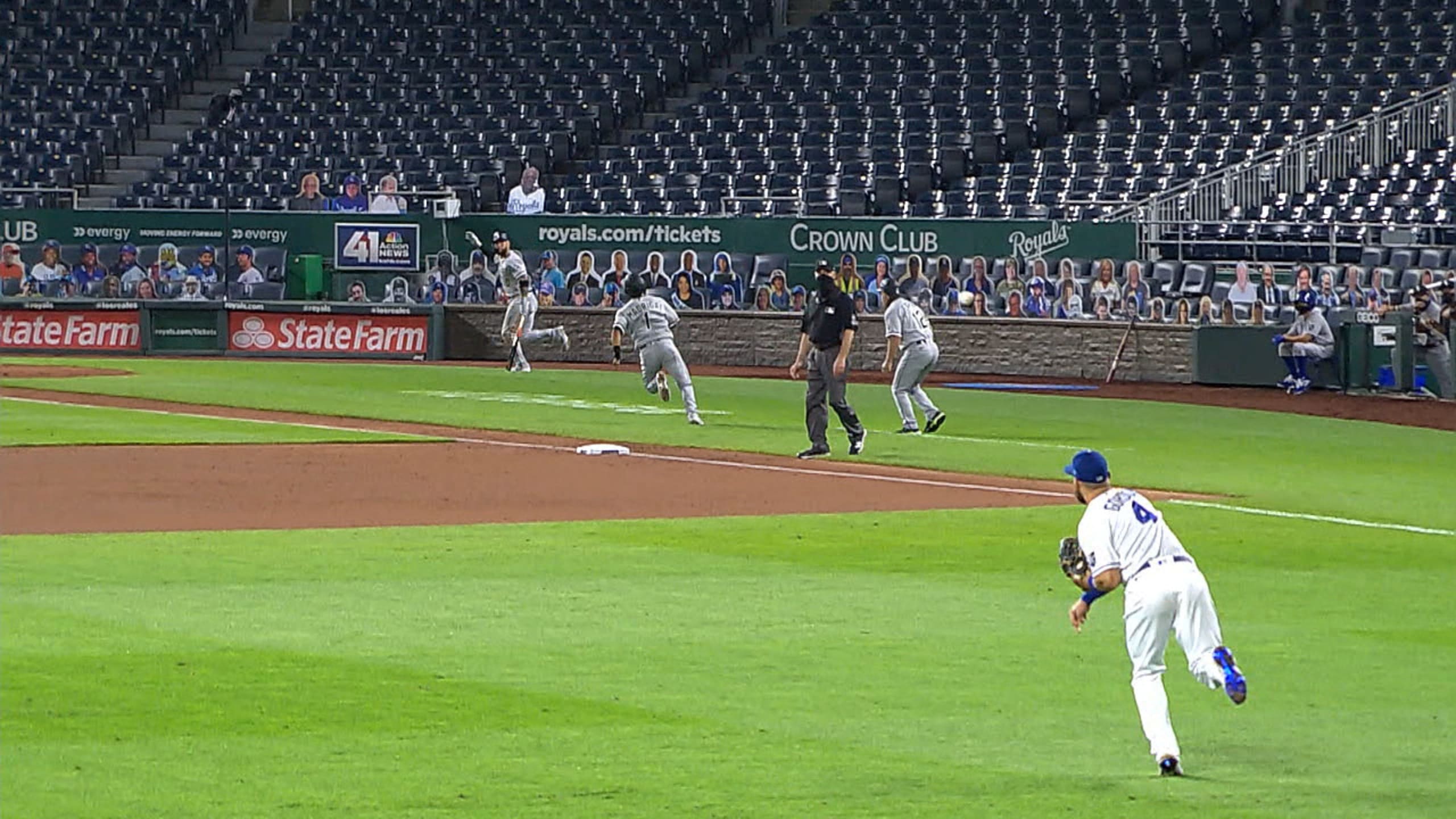 Gordon throws out runner at home