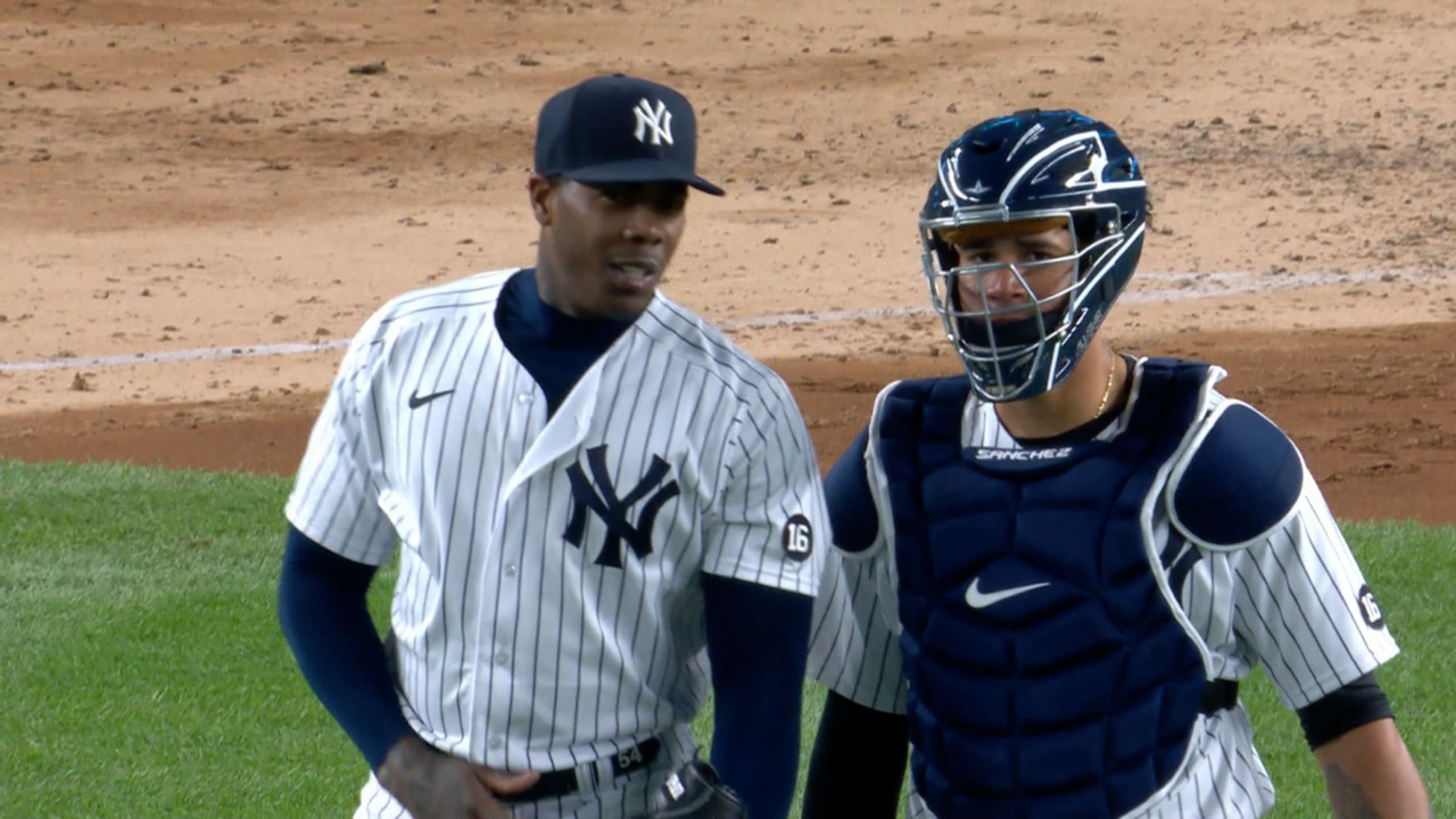 VIDEO: Aroldis Chapman's Boxing Workout is Absolutely Terrifying