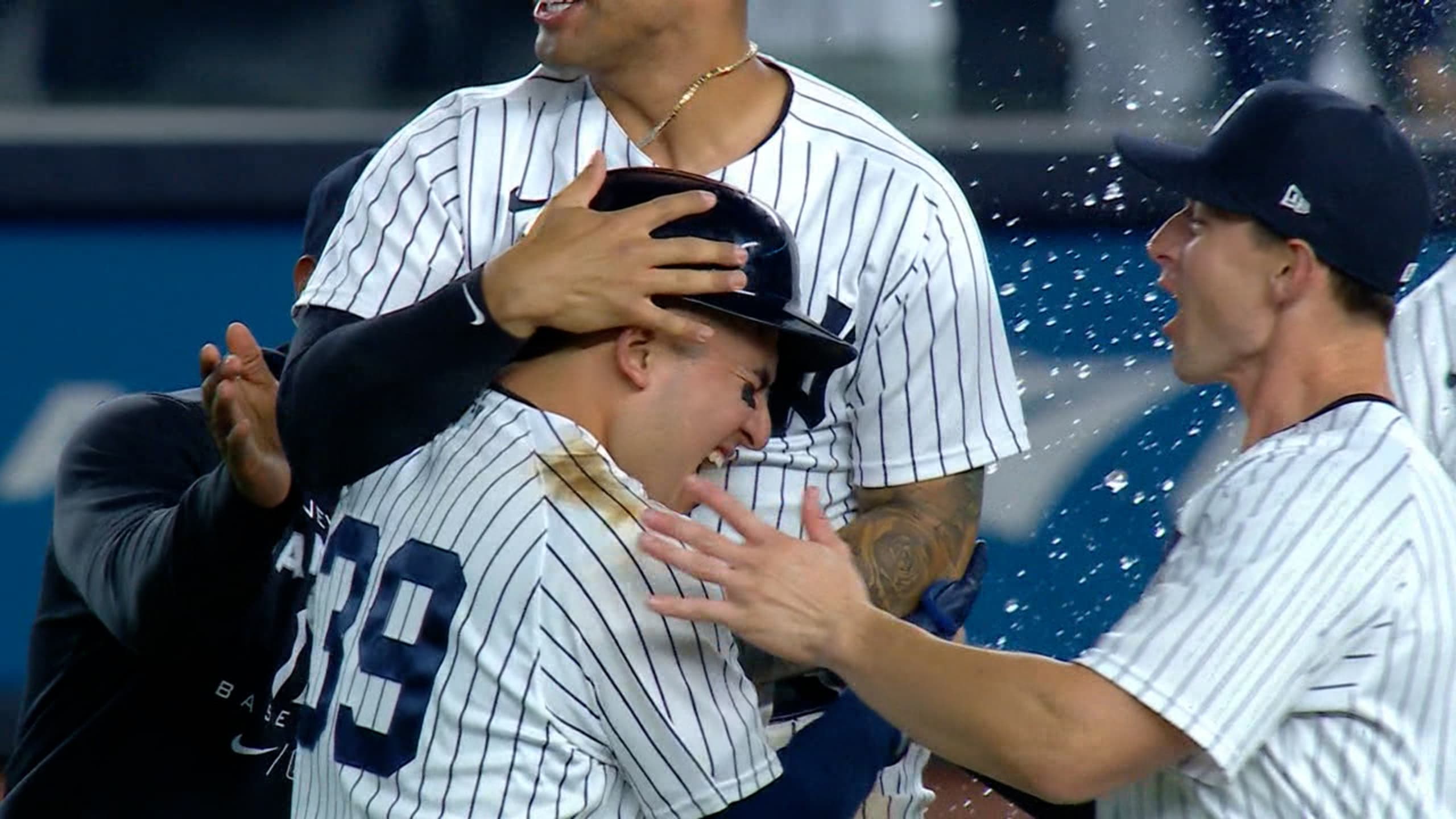 Yankees fans pay tribute to All-Star Jose Trevino after catcher becomes  first Yankee to win Platinum Glove