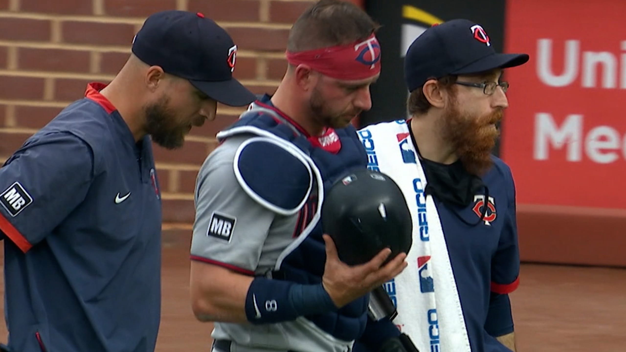 What a headache: Mitch Garver leaves Twins' loss because of injury