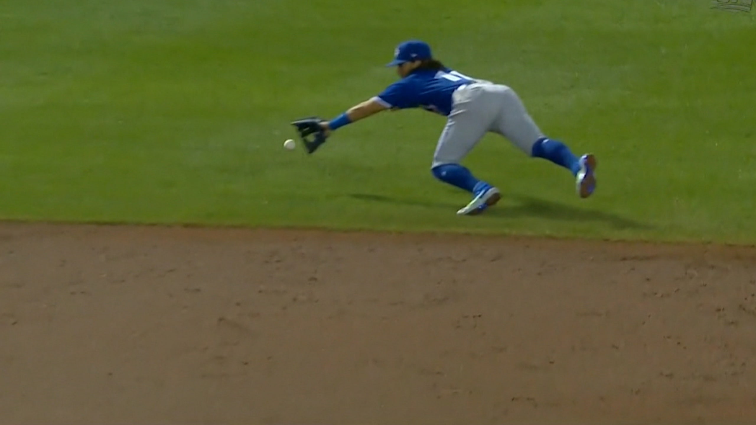 Bo Bichette's diving play
