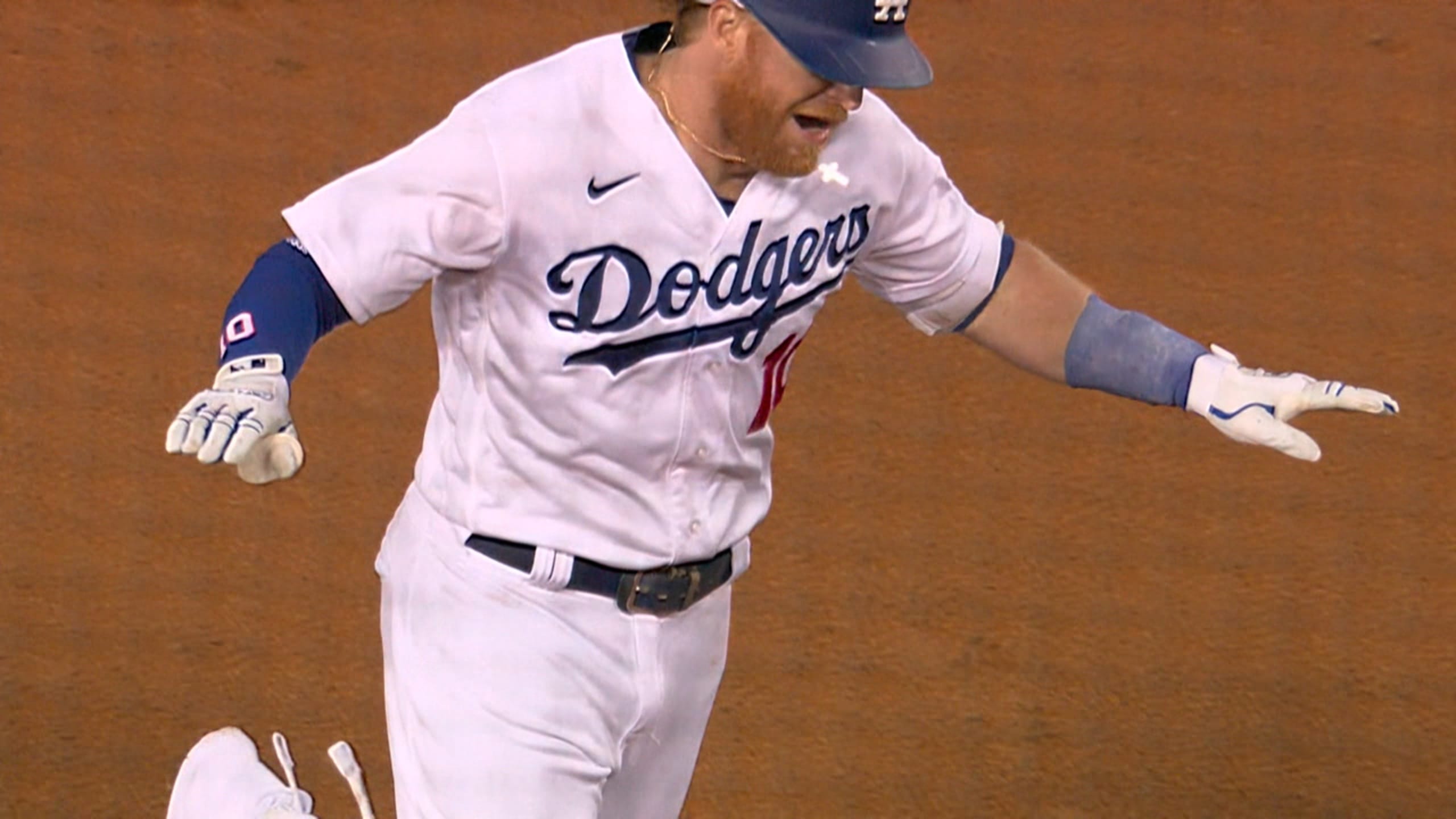 Max Muncy gets the better of Alex Wood this time to lift Dodgers past Giants
