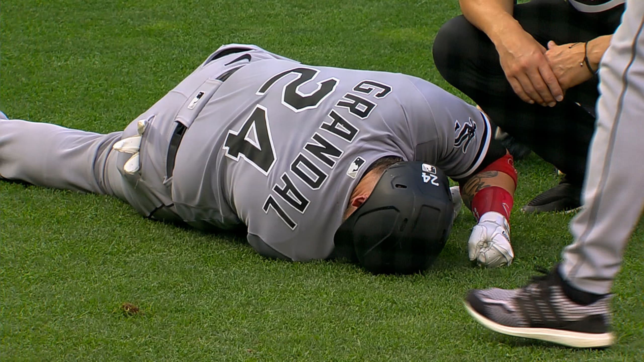 White Sox lose catcher Yasmani Grandal for 4-6 weeks with left