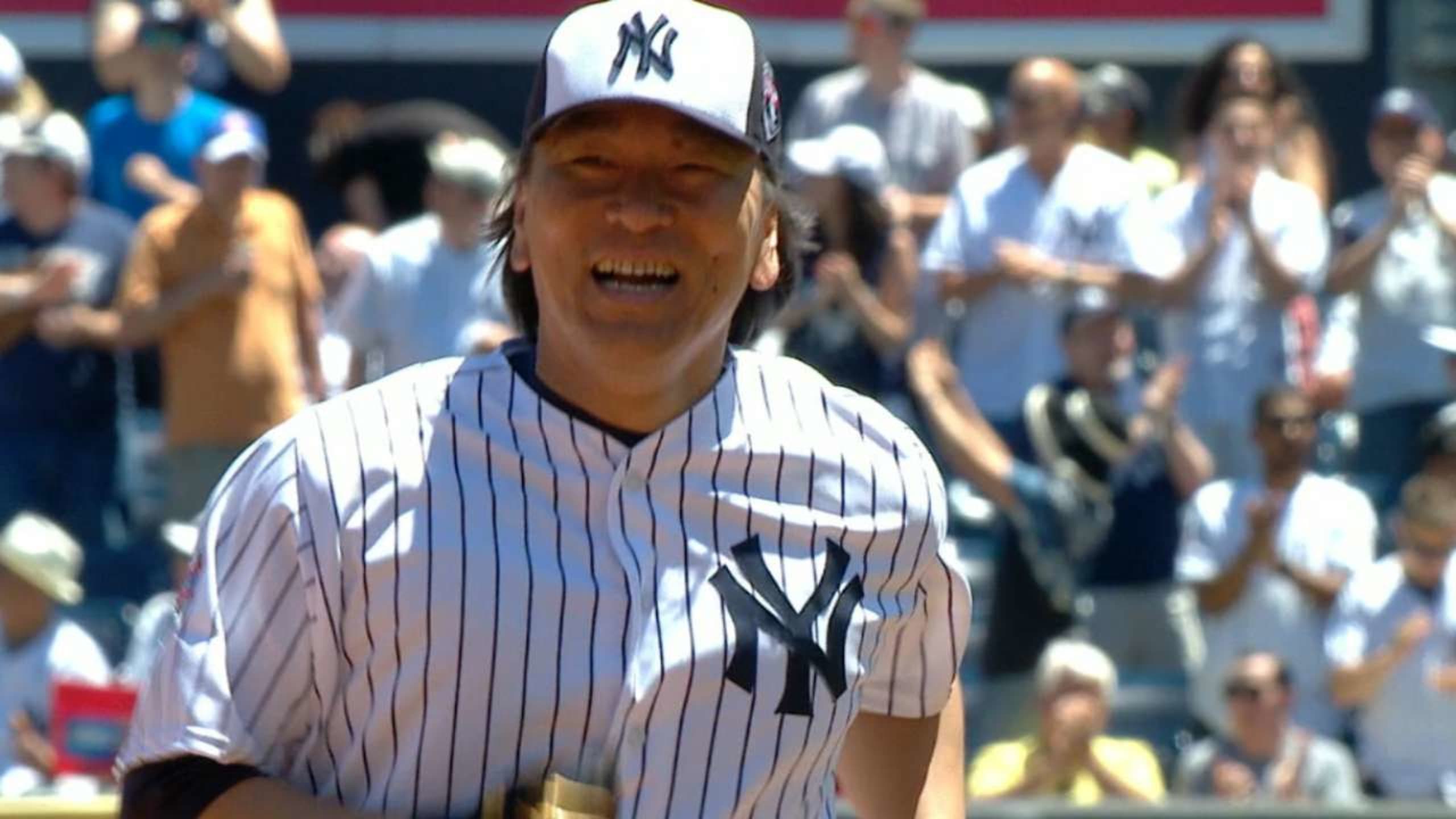 Derek Jeter at Yankees Old-Timers' Day with 1998 World Series champs