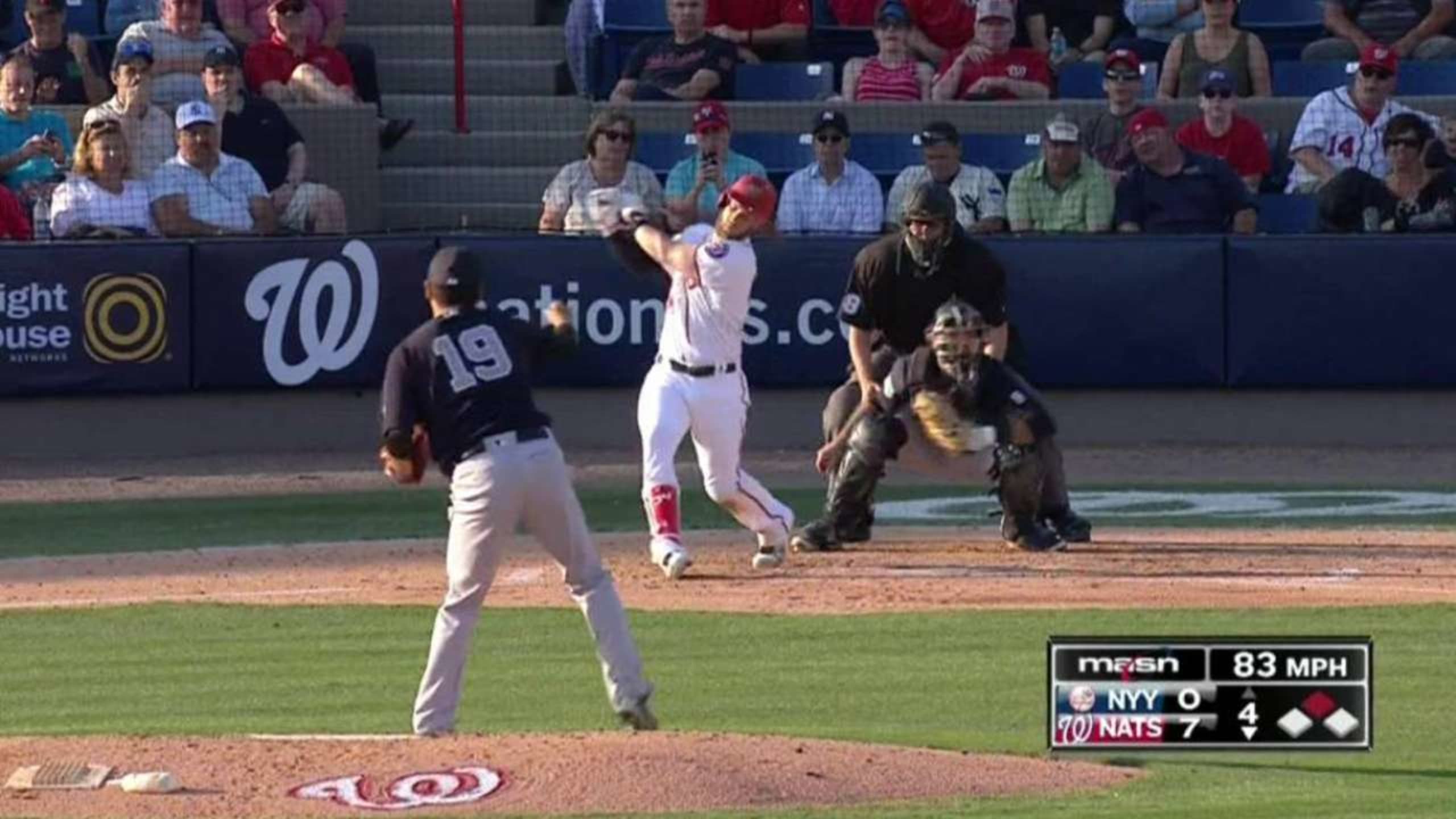 田中投手 ４回９安打７失点 野球の英語