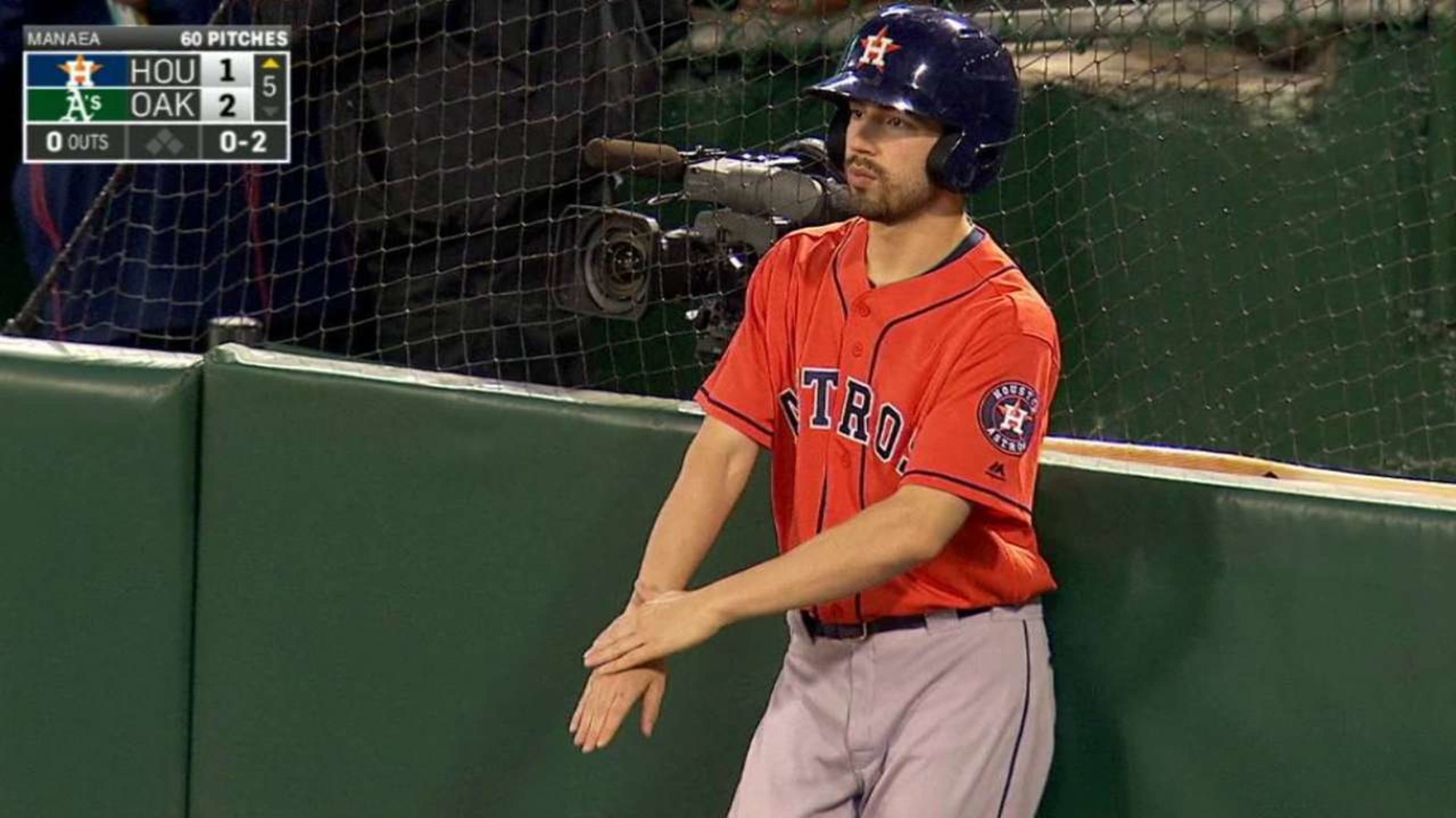 astros-bat-boy-gives-signs