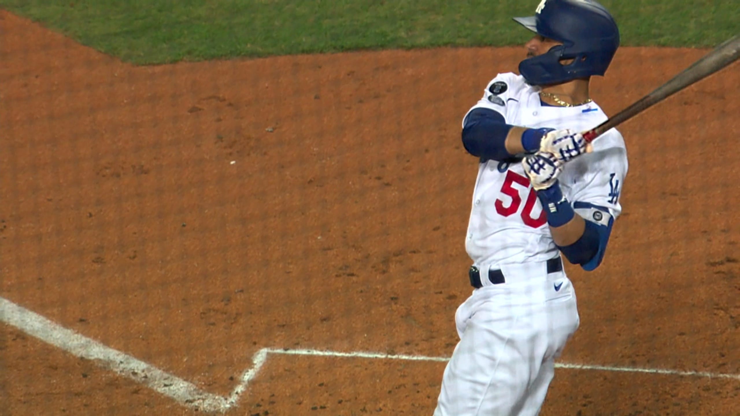 Mookie Betts homers on bobblehead night